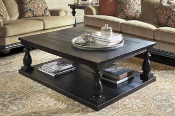 Mallacar Table Set