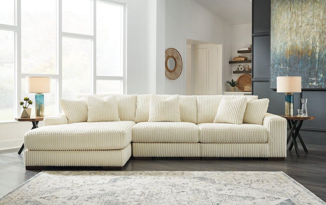 Lindyn Sectional with Chaise