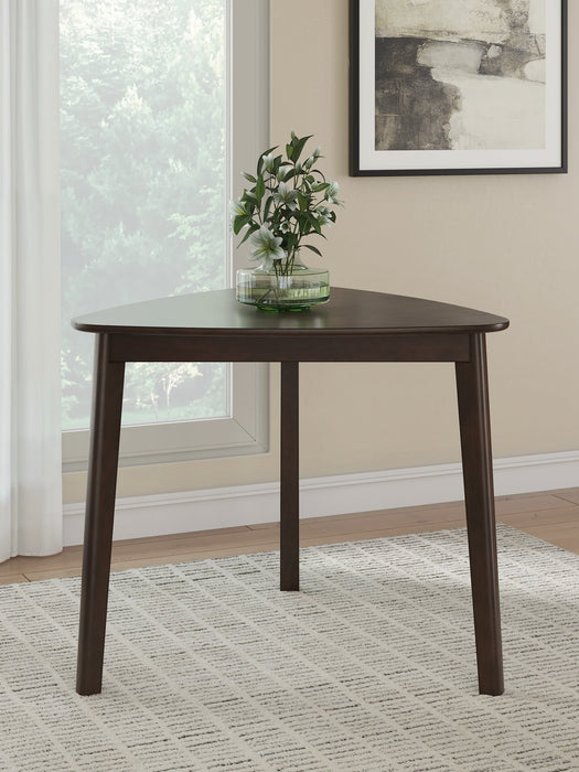 Mallenette Dining Table